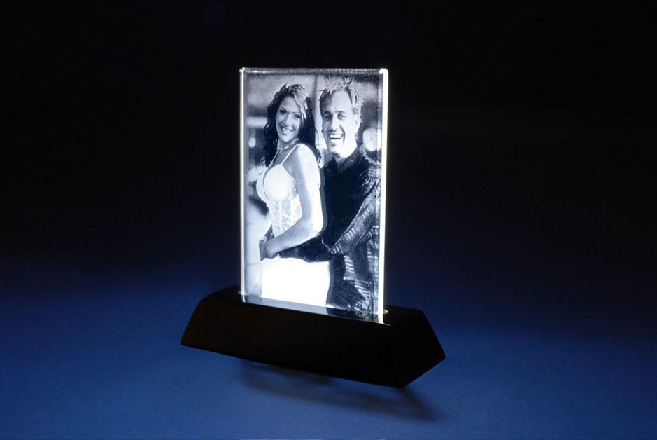3D Crystal Gifts: Turning Your Memories Into Stunning Keepsakes
